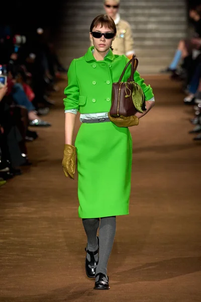 Look 9
